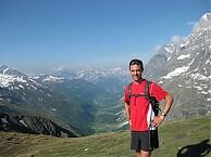 Jez acclimatises in the Alps