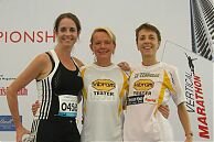 Melissa Moon (centre) 2010 VWC champ